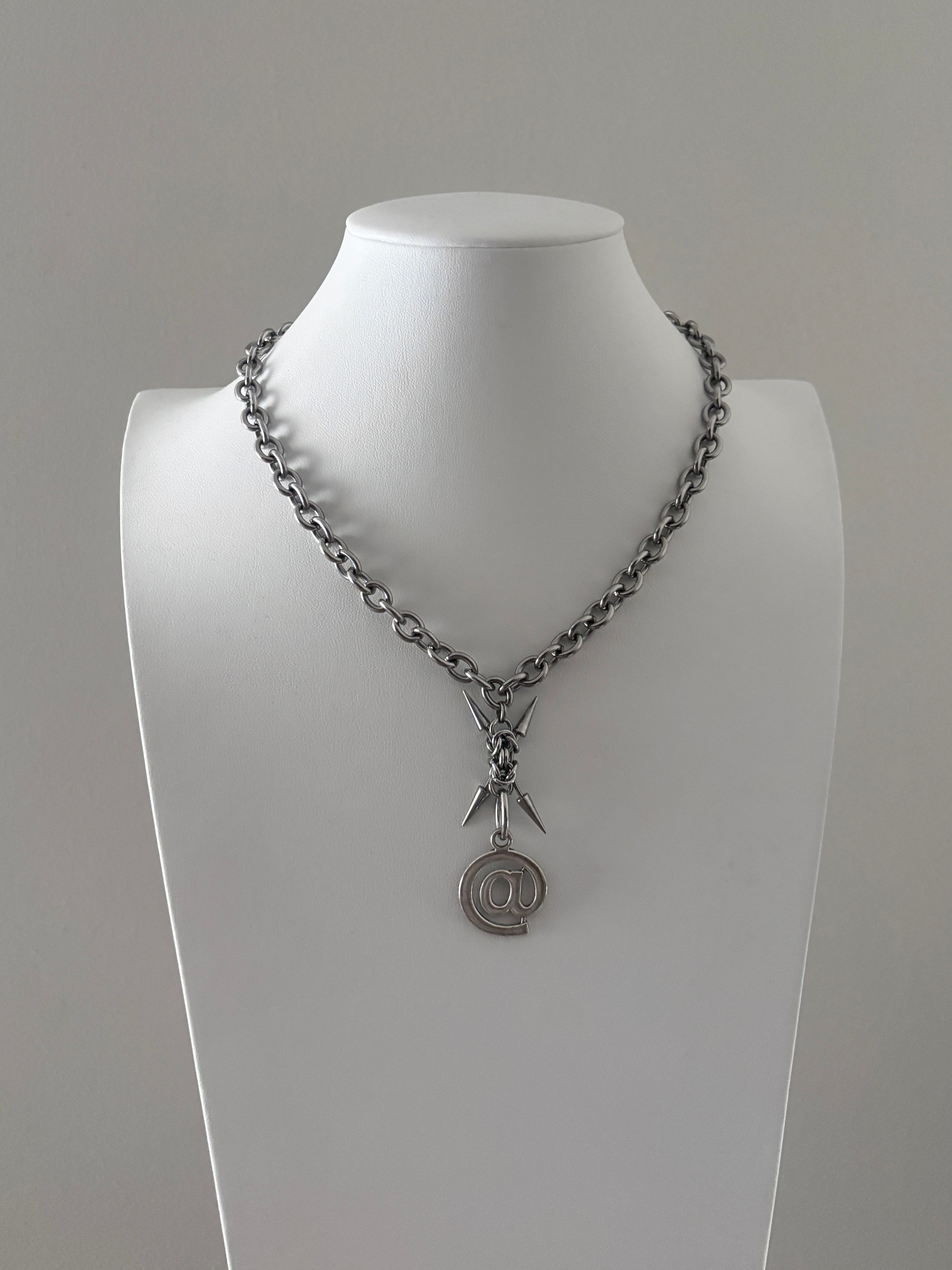 The Internecklace