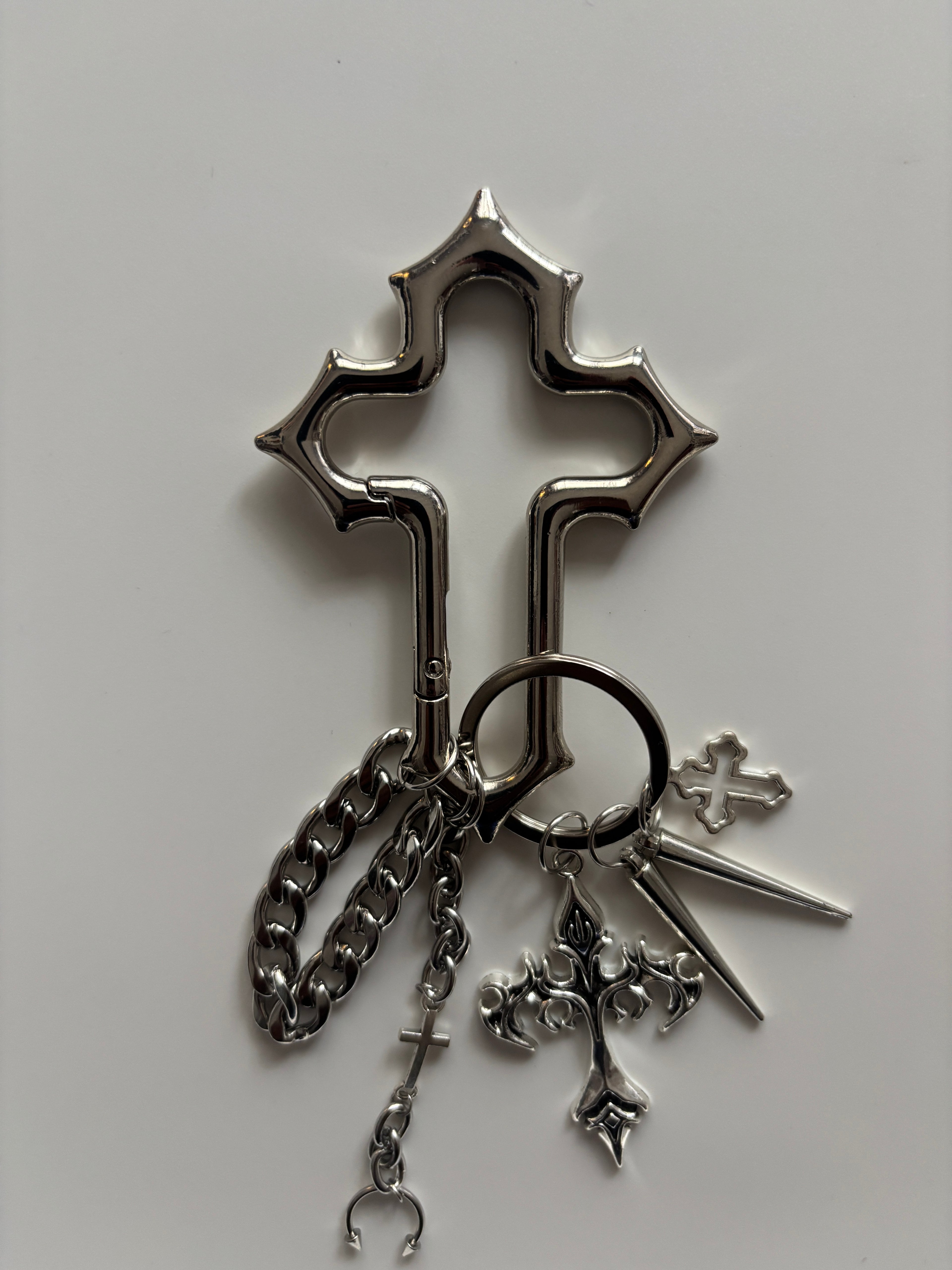 Crossed Carabiner
